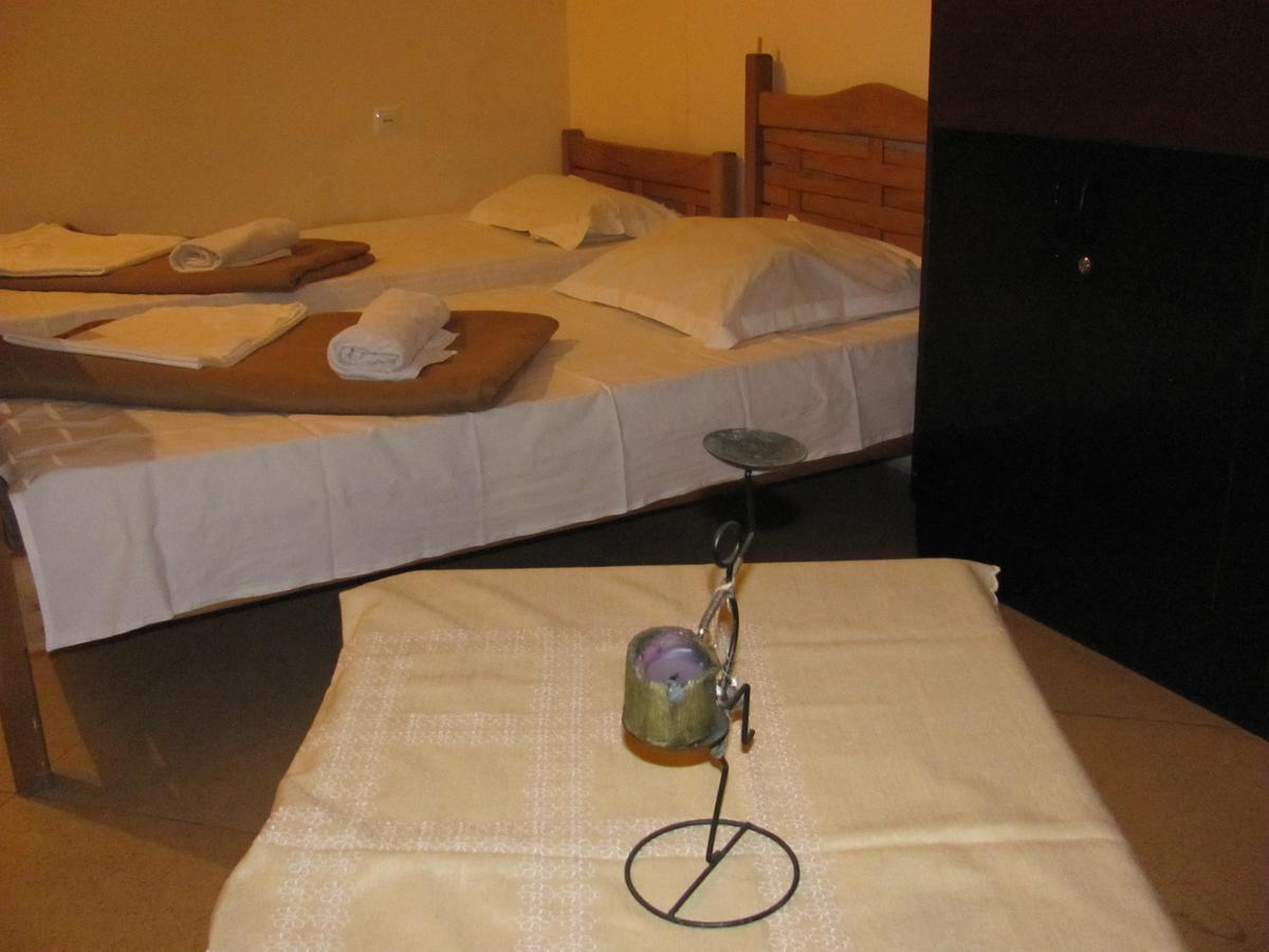 Lucky Travelers Room Tbilisi Exteriör bild