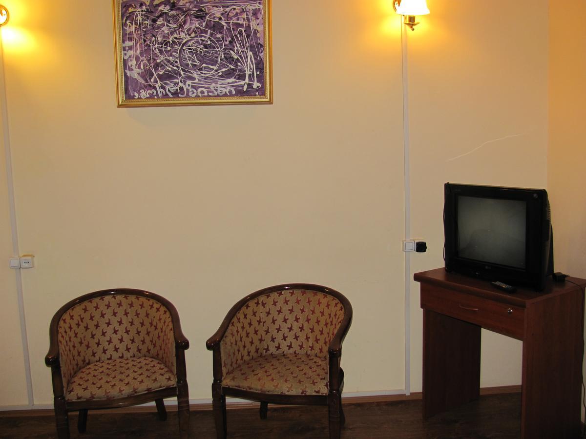 Lucky Travelers Room Tbilisi Exteriör bild